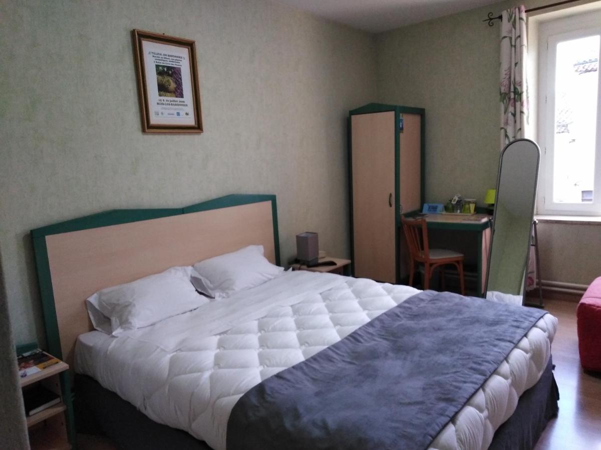 Logis Hotel Des Voyageurs Restaurant La Bonne Tabl'Hay ลีวร็อง-โซร์-โดรม ภายนอก รูปภาพ
