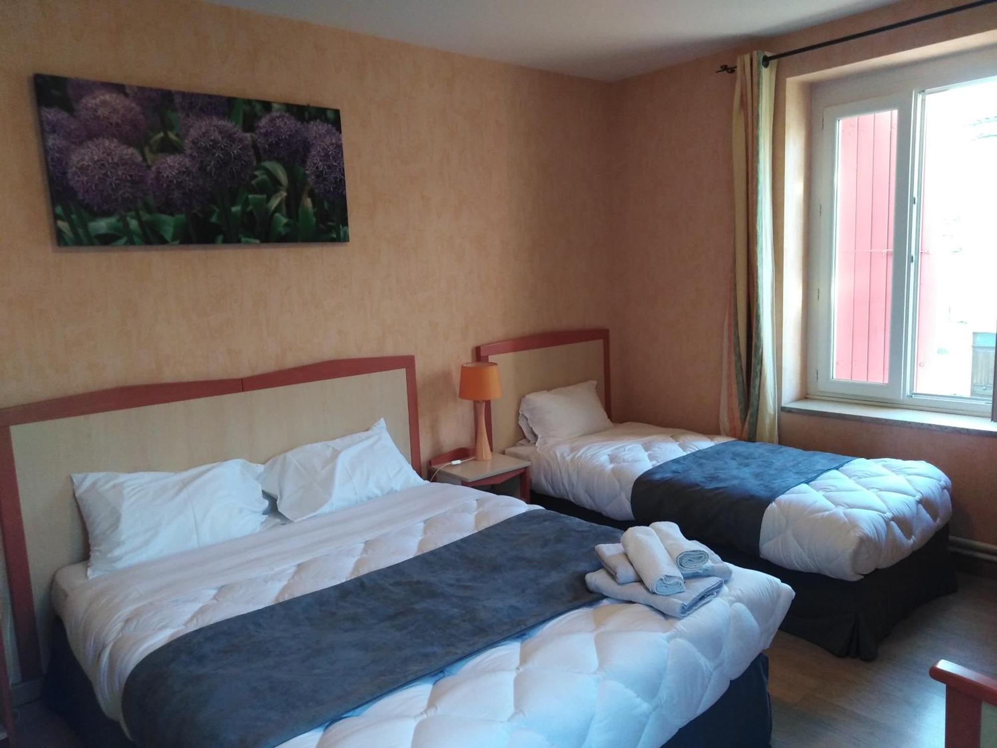 Logis Hotel Des Voyageurs Restaurant La Bonne Tabl'Hay ลีวร็อง-โซร์-โดรม ภายนอก รูปภาพ