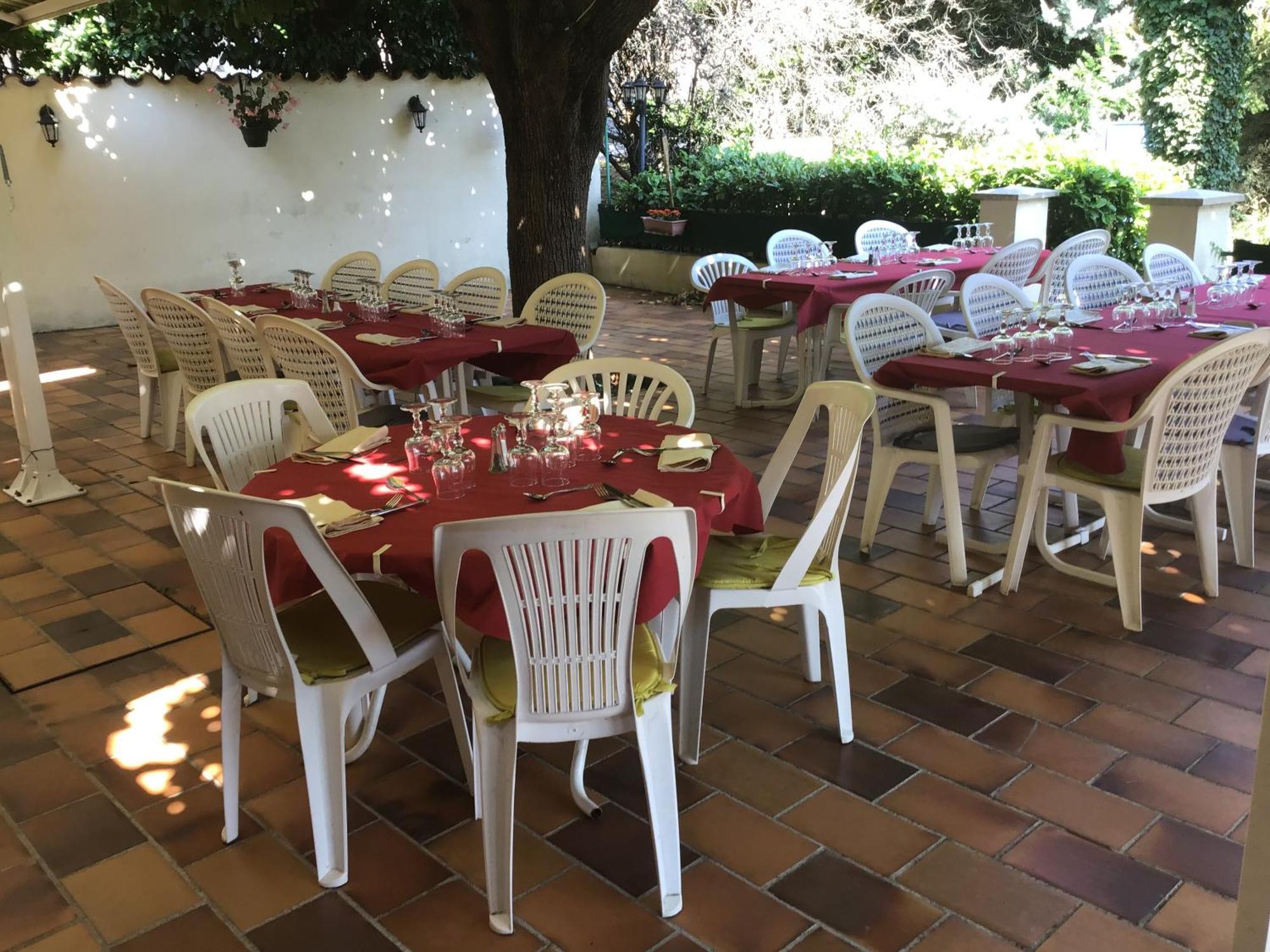 Logis Hotel Des Voyageurs Restaurant La Bonne Tabl'Hay ลีวร็อง-โซร์-โดรม ภายนอก รูปภาพ