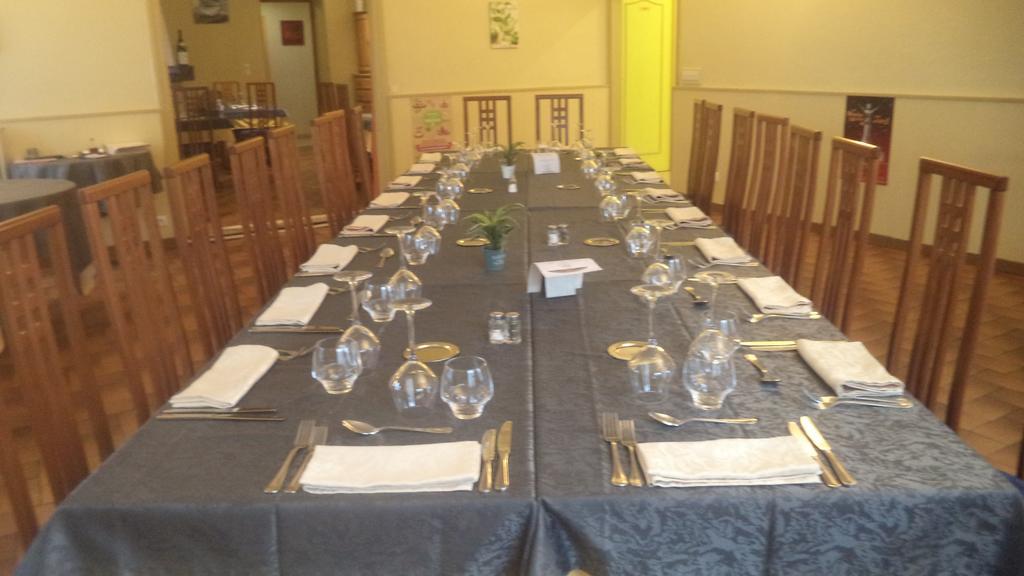 Logis Hotel Des Voyageurs Restaurant La Bonne Tabl'Hay ลีวร็อง-โซร์-โดรม ภายนอก รูปภาพ